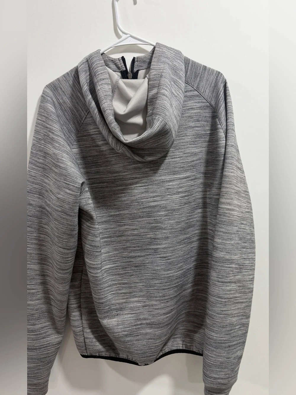 32 Degrees Heat Hoodie in Light Gray with Black Trim